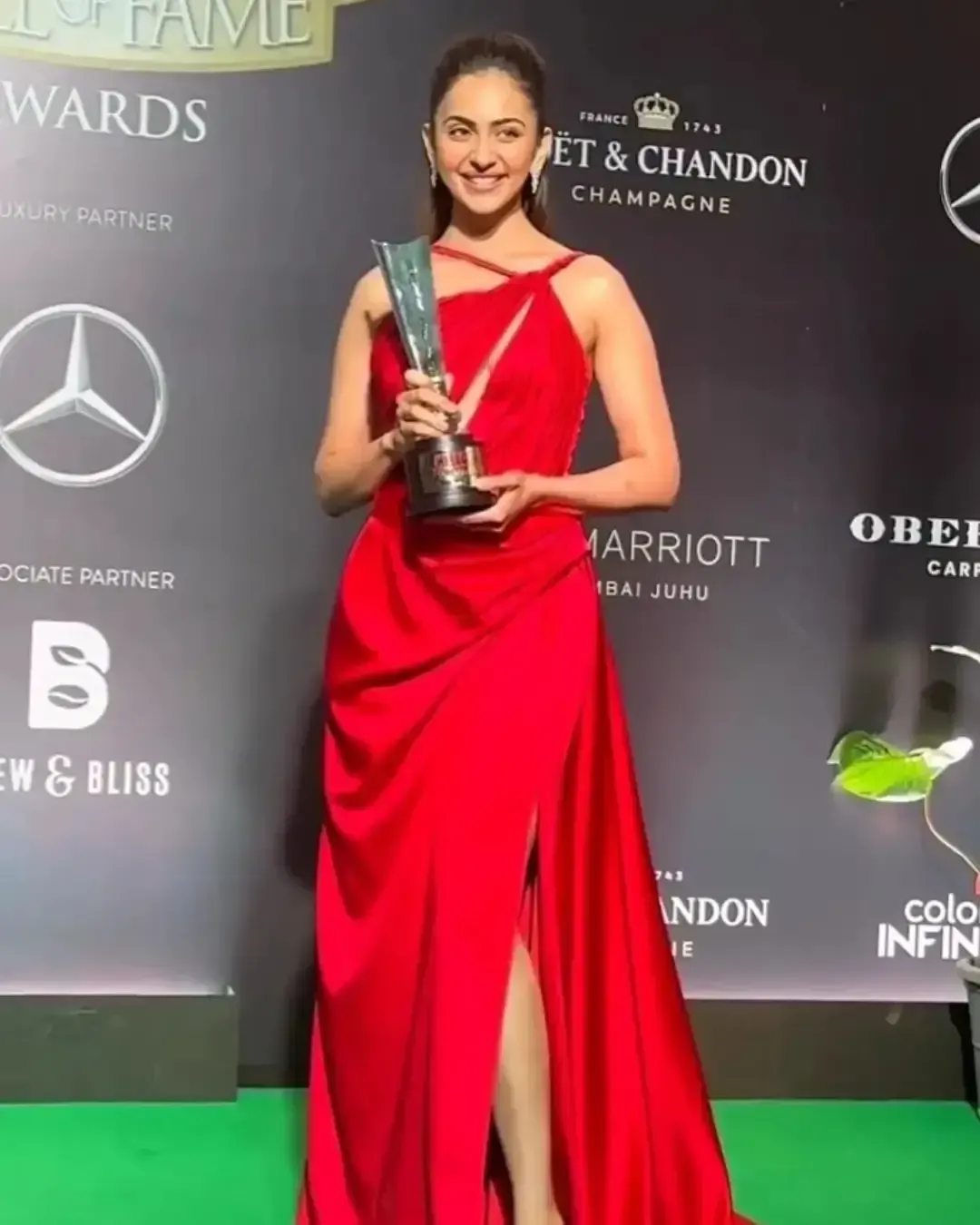 INDIAN GIRL RAKUL PREET SINGH AT HALL OF FAME AWARDS 2023 9